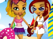 play Lisa And Mina On The Beach