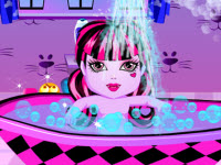 play Monster Baby Bath