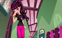 play Draculaura Sweet 1600