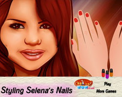 play Styling Selenas Nails