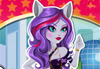 play Caterine Demew