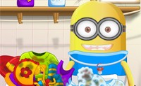 play Minion Washing Clothes