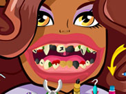 play Clawdeen Wolf Bad Teeth