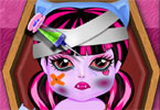 play Injured Monster Doctor