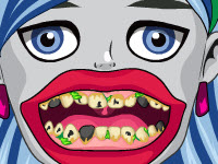 Ghoulia Yelps Bad Teeth