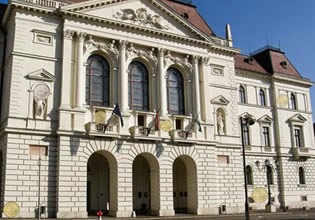 play Veszprem Hidden Forint