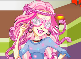 play Viperine Gorgon Dress Up Kissing