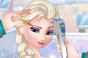 play Elsa Eye Doctor