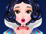 play Snow White Dental Care Kissing