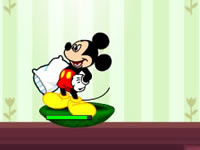 play Mickey And Friends In Pillow Fight