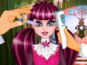 play Draculaura Eye Care