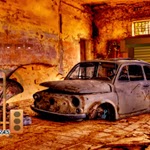 play Abandoned Car Red