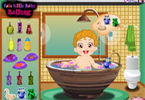 play Cute Little Baby Bathing