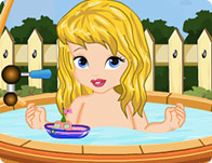 play Baby Cinderella Summer Bath