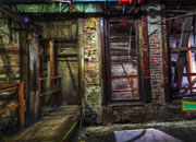 play Haunted House Of Orbs