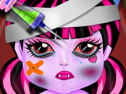 play Injured Monster Doctor