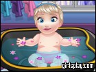 play Baby Elsa Bathing 2