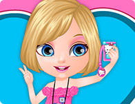 play Baby Barbie Selfie Card