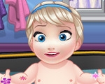 play Baby Elsa Bathing