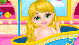 play Baby Rapunzel In The Bath