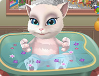 play Talking Angela Bathing