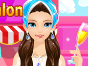 play Hair Salon Brunette Diva Kissing