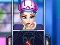 play Elsa Surgeon