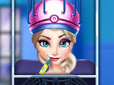play Elsa Surgeon