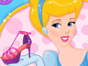 play Cinderella Shoes Designer Kissing