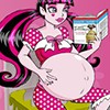 play Play Pregnant Draculaura Bathroom Cleaning