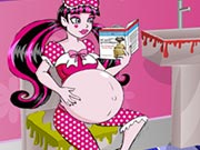 play Pregnant Draculaura Bathroom Cleaning