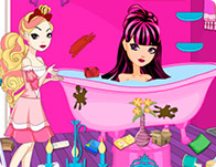 Ever After High Bathroom Cleaning