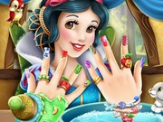 play Snow White Nails