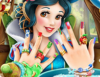 play Snow White Nails