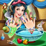 play Snow White Nails