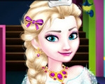 play Elsa Goes To High School