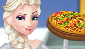 play Pregnant Elsa Cooking Pizza
