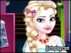 play Elsa Goes To High School