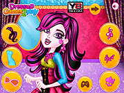 play Draculaura Chic Makeover