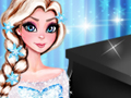 play Pregnant Elsa Piano Performance Kissing