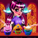 play Draculaura Cupcake Decoration