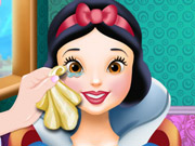 play Snow White Eye Treatment