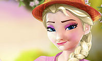 play Elsa Drawing Teacher
