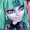 play Monster High: Twyla Dress Up