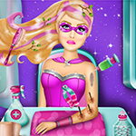play Super Barbie Arm Doctor