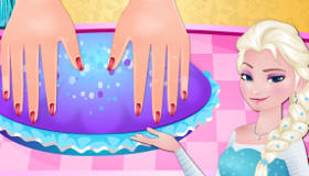 play Modish Elsa Nail Care