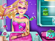 play Super Barbie Arm Doctor