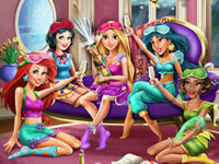 play Disney Princesses Pyjama Party