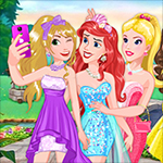 play Disney Princess Selfie