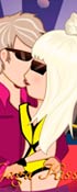 play Lady Gaga Kissing